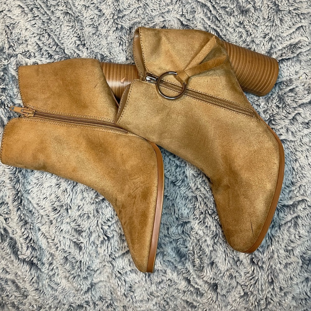 Brown heeled Booties